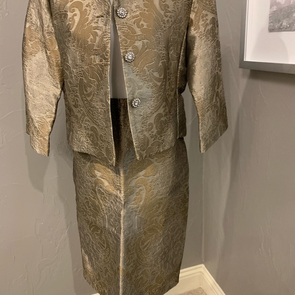 Suit